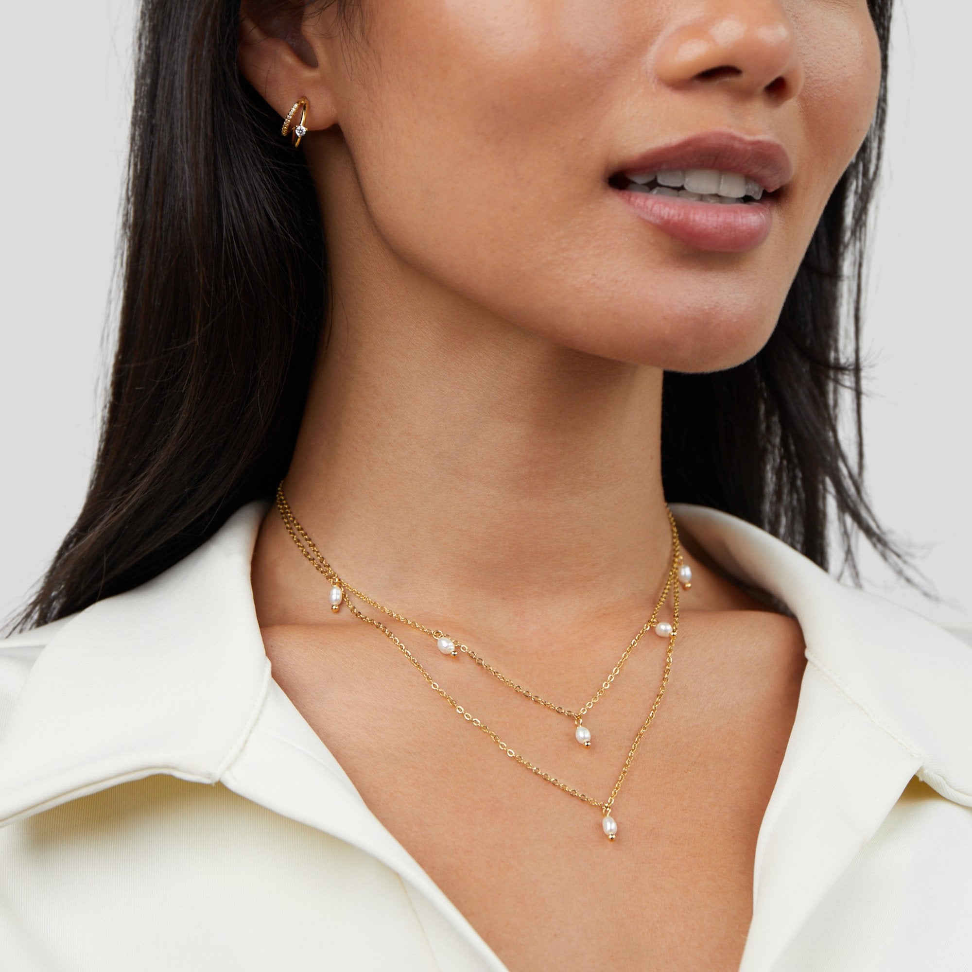 Kayla Collier à plusieurs rangs avec perles en forme de goutte