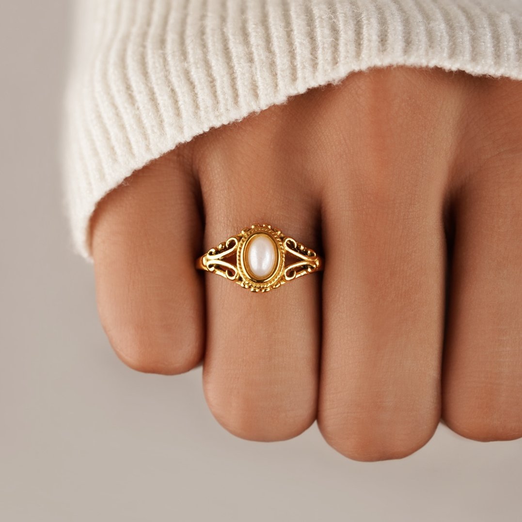 Bague vintage royale avec perle